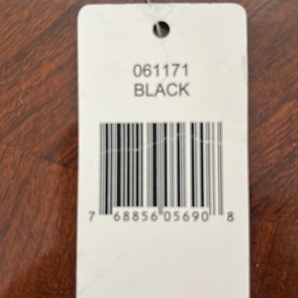 V FRAAS Plaid Ruana Black/Red/White - Picture 6 of 6